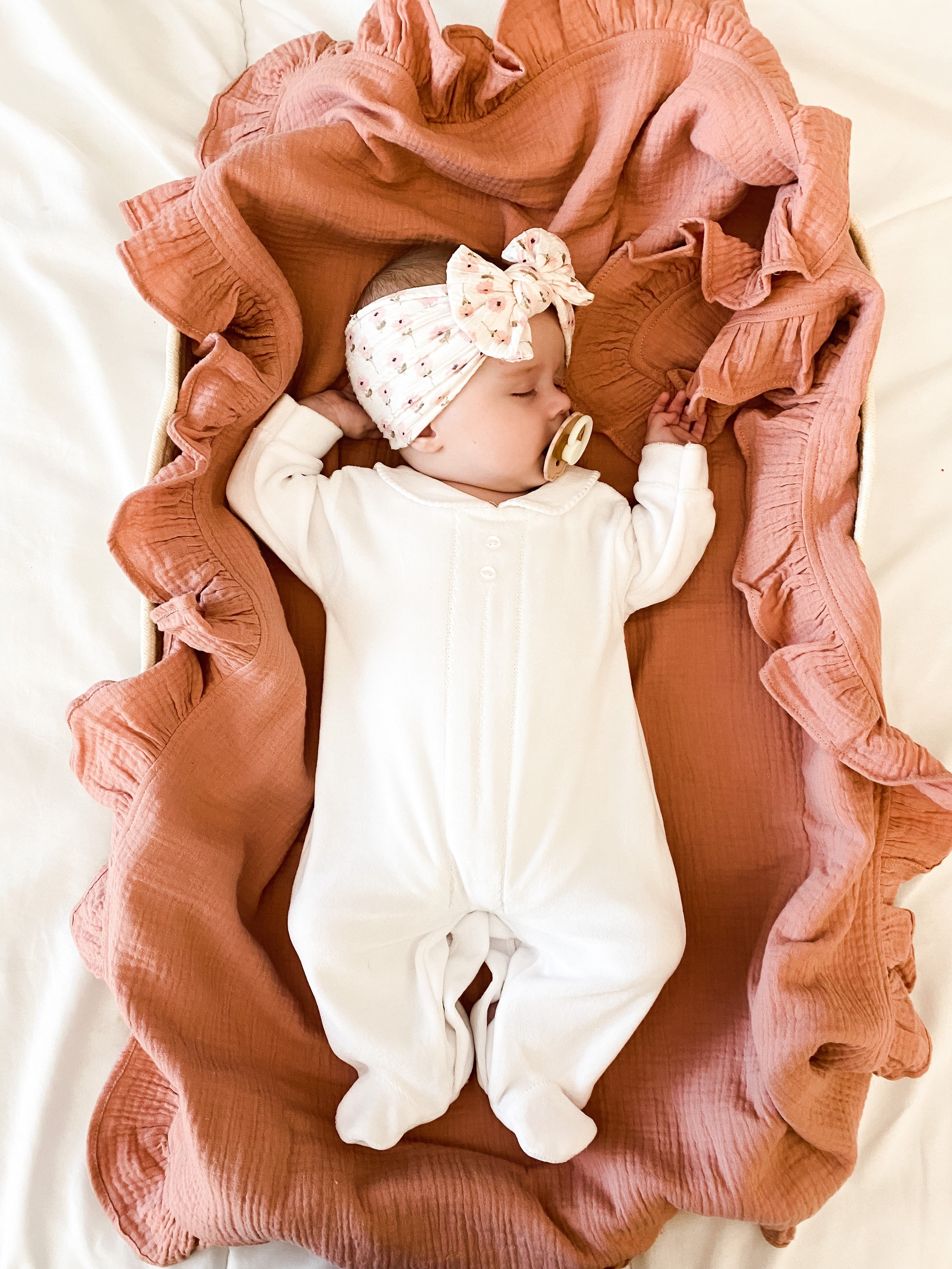 Classic Sleepsuit White - Daydream Babywear