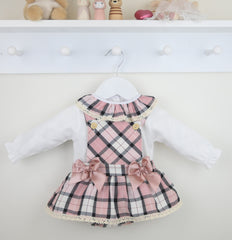 Mara Outfit