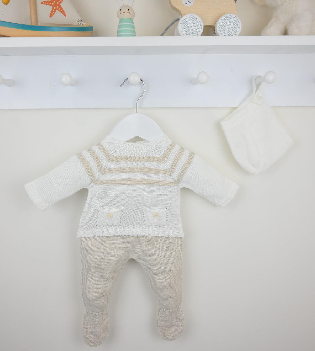 Julius 3 Piece Suit White/Natural
